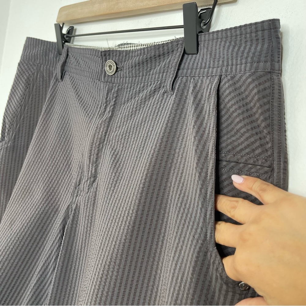 LULULEMON Men's Kahuna Seersucker Striped Golf Shorts Size 38 Outdoor - Picture 9 of 16